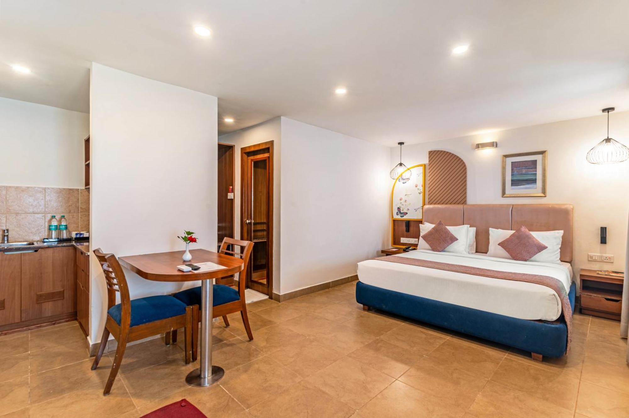 สเตอร์ลิง เยกาอุด Hotel เยอร์โคด ภายนอก รูปภาพ